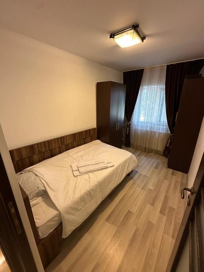 Page2 Apartament Apartment Targoviste Luaran gambar